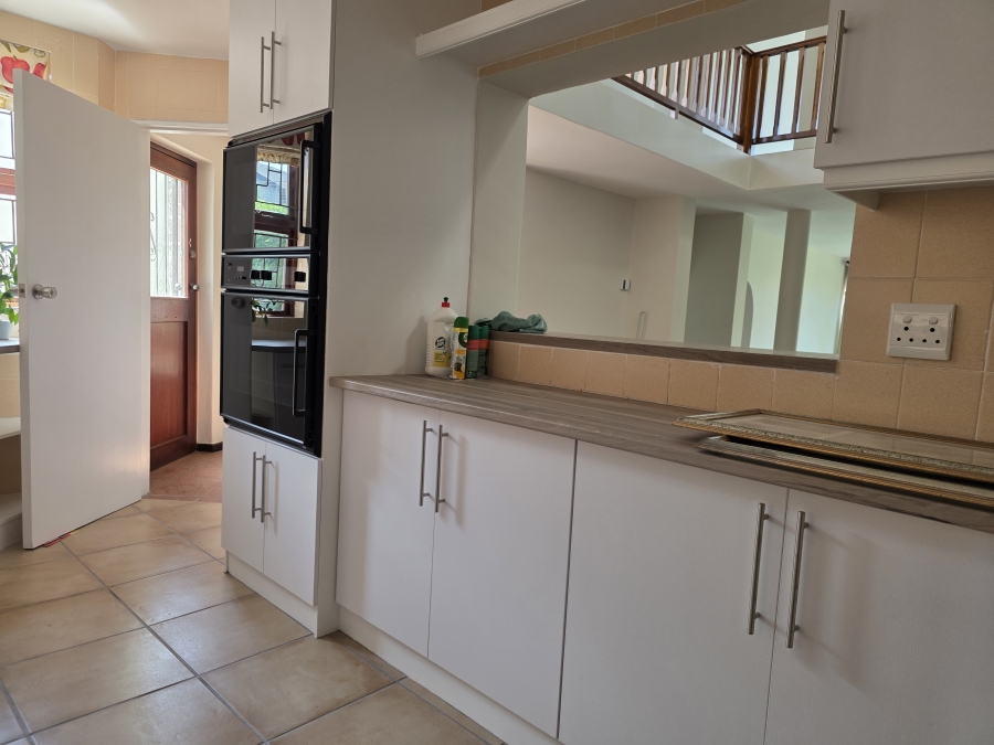 5 Bedroom Property for Sale in Bayview Western Cape